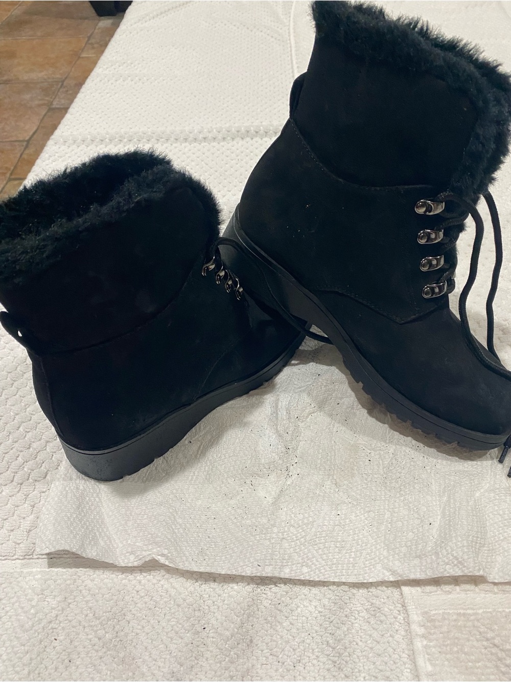 Khombu Black Faux Fur Lace-Up Winter Boots